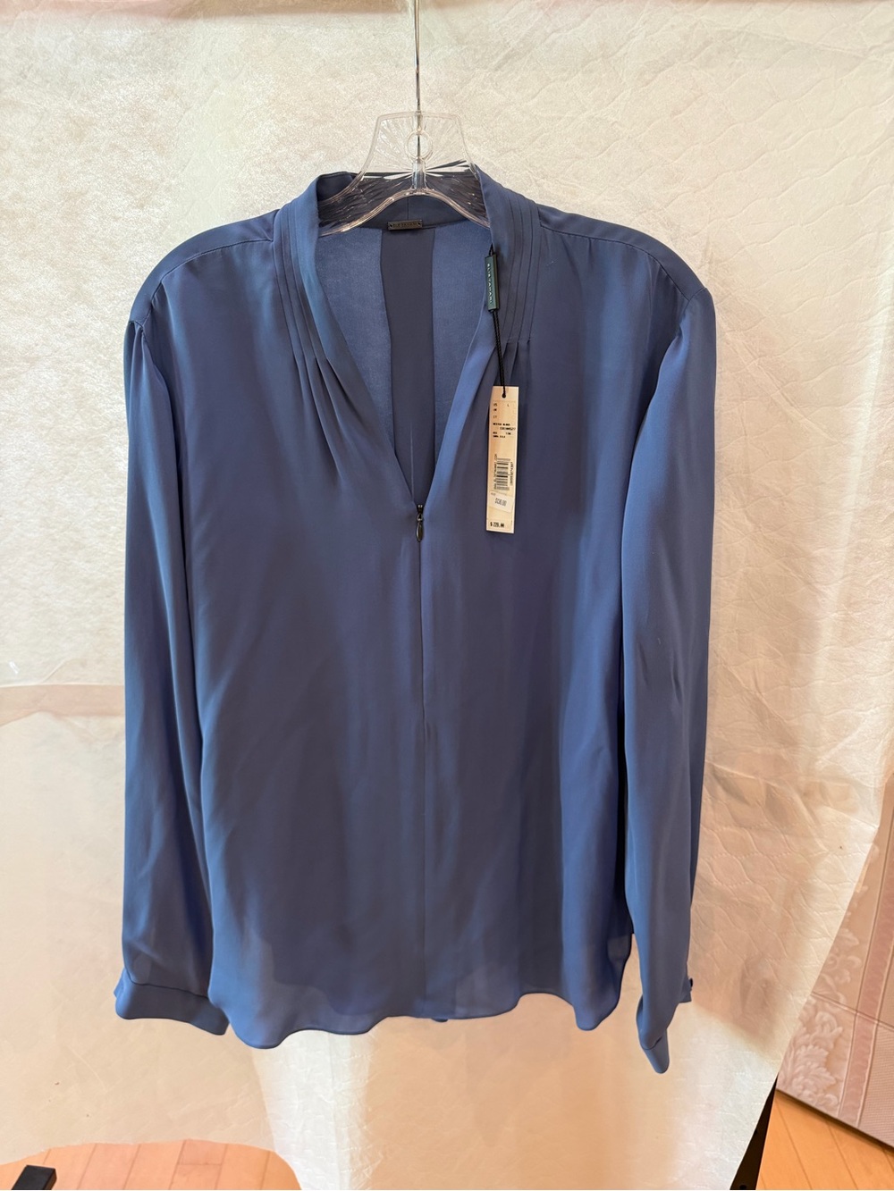 Elie Tahari Blue Long-Sleeve V-Neck Blouse